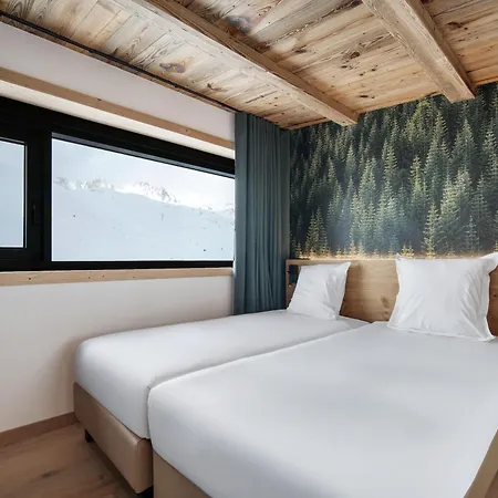 Apart-hotel Quartz 4*