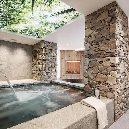 Apart-hotel Quartz 4*