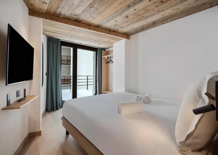 Aparthotel Quartz 4*