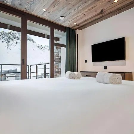 Quartz Aparthotel